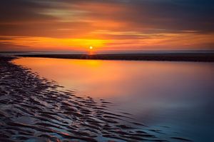 Orange sunset van Richard Guijt Photography