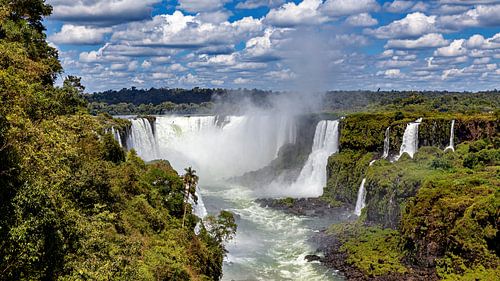 De watervallen van Iguazu tussen Argentinië en Brazilië
