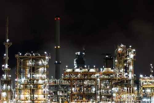 Petrochemie bij nacht