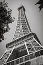 Eiffeltoren vanuit ongewone hoek gefotografeerd van Melissa Peltenburg thumbnail
