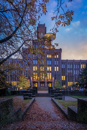 Buitenaardse Schoonheid bij het Railpro Gebouw in Utrecht