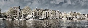Aan de Amstel black and white, Amsterdam by Rietje Bulthuis