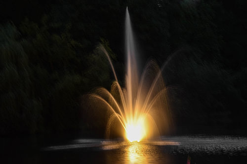 Fontein bij nacht - Wilhelminapark Utrecht (liggend)