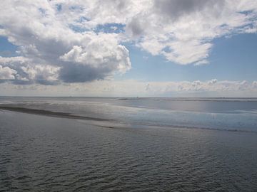 Nuages au-dessus de la mer des Wadden sur Rinke Velds