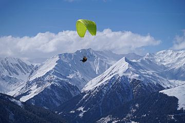 Parapente dans les Alpes de Tux