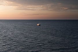 Der einsame Trawler auf See | Cinematic Skagerrak von Dylan Winter Visuals