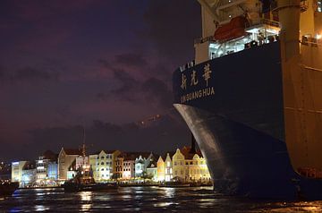 Aankomst van de Xin Guang Hua in Curaçao van Karel Frielink