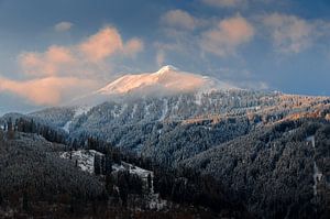 Morning light on the Birgitzköpfl in Axamer Lizum, Austria