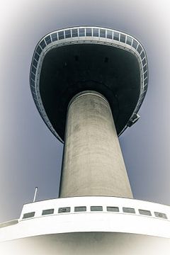 Unter dem Euromast in Rotterdam von Fotografie Jeronimo