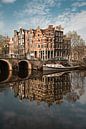 Kanal und alte Häuser in Amsterdam, Niederlande. von Lorena Cirstea Miniaturansicht