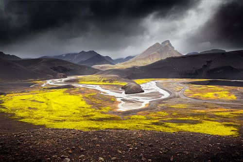 Landschap in het desolate binnenland van IJsland