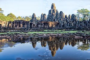 ANGKOR WAT, CAMBODGE, 5 DÉCEMBRE 2015 - Ruines du temple Bayon à Angkor Wat au Cambodge. sur Wout Kok