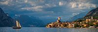 Panorama van Malcesine aan het Gardameer, Italië van Michael Abid thumbnail