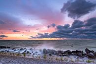 Stormachtig IJsselmeer na zonsondergang van Mark Scheper thumbnail