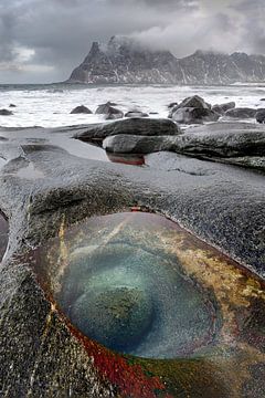 Dragon's eye on the Lofoten Islands by Tim Vrijlandt