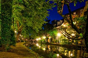 Utrecht Oudegracht: Ledig Erf Richting Vollersbrug van Martien Janssen