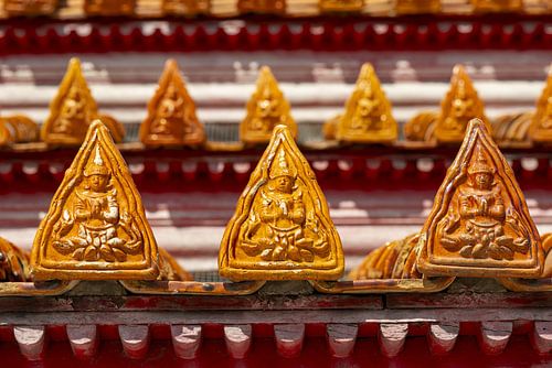 Dakdecoraties bij Wat Benchamabophit,