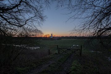 Zonsopkomst molen De Vlinder: parel van de Betuwe van Moetwil en van Dijk - Fotografie