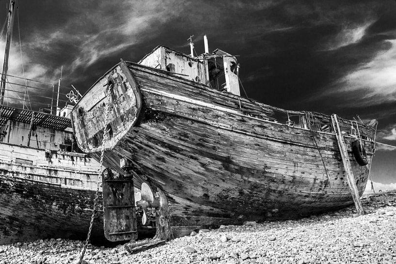 Gestrand in Bretagne III van Jelmer Pouwelsen