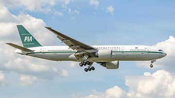 Landung der Pakistan International Airways Boeing 777-200. von Jaap van den Berg