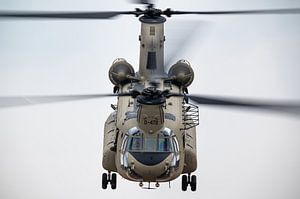 Oog in oog met de Chinook helikopter
