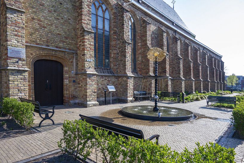 Brunnen in der Franeker Martini Kirche von Studio Bosgra