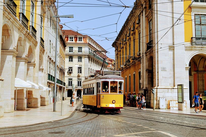 Lisbon by Hello Pompoyo