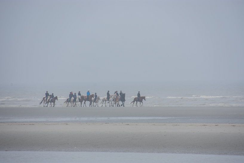 Ruiters op het Strand van Manuel Declerck