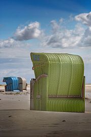 green beach chair by Thomas Heitz