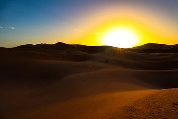 Sunset in the Western Sahara sur Natuur aan de muur