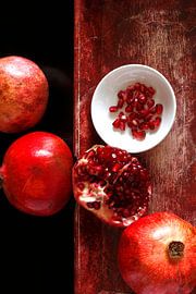 Pomegranates by Thomas Jäger