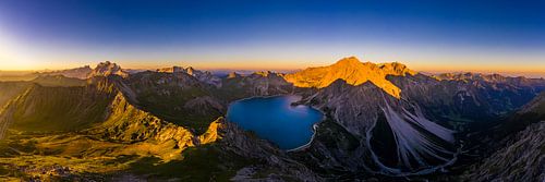 Gouden ochtend van Denis Feiner
