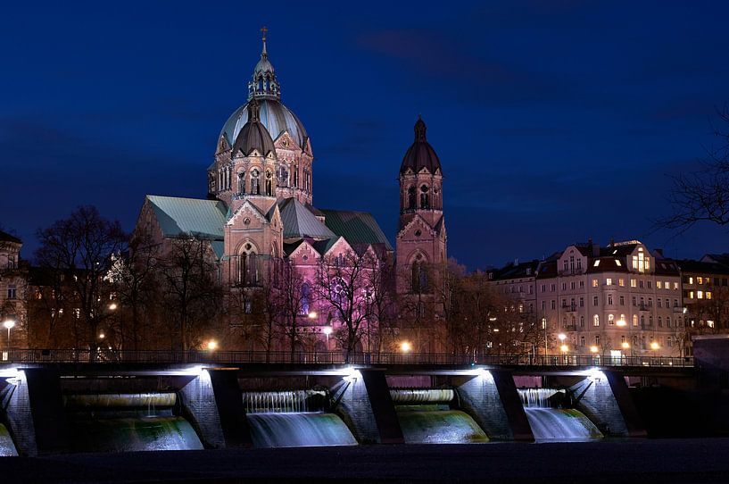 München, Lukas-Kirche an der Isar von Atelier Liesjes