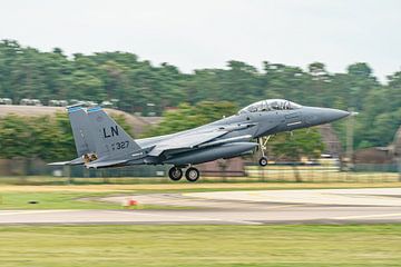 Landing U.S. Air Force F-15E Strike Eagle.