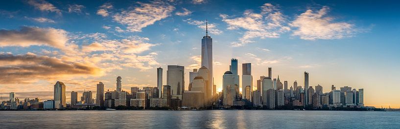 New York City Skyline by Remco Piet