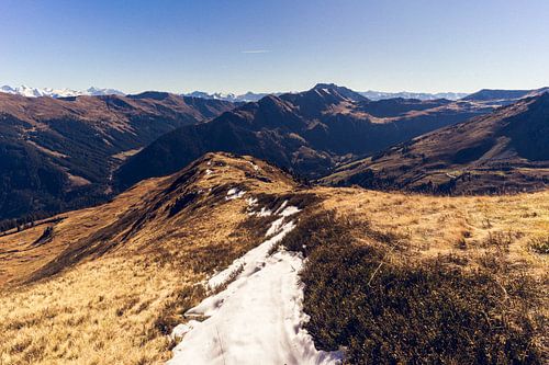 Uitzicht op de oostelijke Alpen bij Saalbach-Hinterglemm