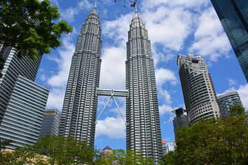 Petronas Towers Kuala Lumpur by My Footprints