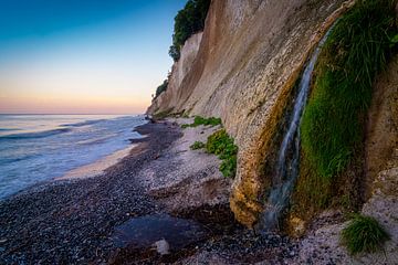 Wasserfall an der Kreideküste von Martin Wasilewski