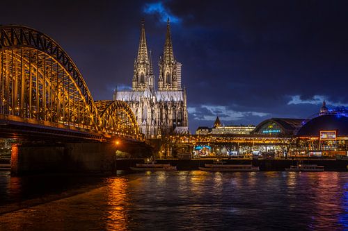 Cologne Central Station and Cologne Cathedral