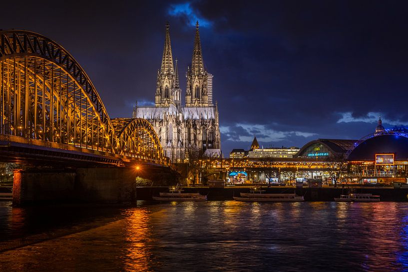 La gare centrale et la cathédrale de Cologne par Dennis Donders