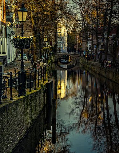 Amersfoort, laatste licht in de gracht.  Amersfoort, last sun in the canal.