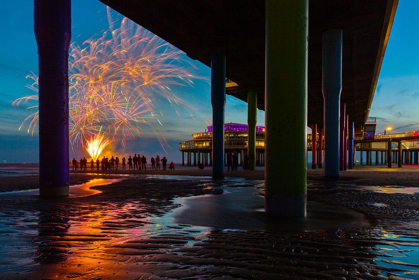 Vuurwerk op de zee bij Scheveningen Pier  par Dexter Reijsmeijer