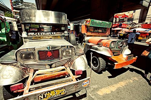 Jeepneys van Henny Boogert