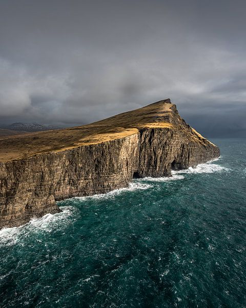 Trælanípa in de Faeröer Eilanden van Nick de Jonge - Skeyes