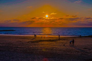 Zonsondergang in zee