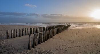 Posts in the sand 2