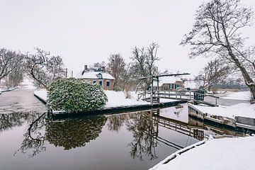 L'hiver à Dwarsgracht, près du village de Giethoorn, avec les célèbres canaux sur Sjoerd van der Wal Photographie