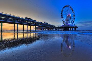 Magnifique coucher de soleil sur la jetée de Scheveningen et la grande roue sur Rob Kints