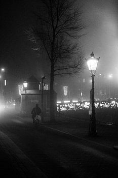 Nebliger Amsterdam Abend