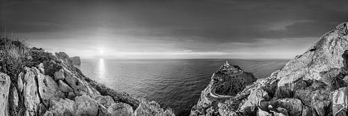 Landschap van Mallorca bij Cap Formentor in zwart-wit.